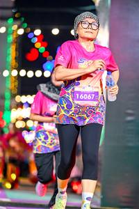 BIB: 16067
                            <button type="button" onclick="openModal(24688283)" class="btn btn-primary btn-sm float-right btn-popup" data-toggle="modal" data-target=".modal-high-quality">
                        <i class="fas fa-shopping-cart"></i> Add to Cart
                    </button>
                                            <button type="button" onclick="isThisMe(24688283, true)" class="btn btn-success btn-sm float-right btn-popup btn-isme hidden" data-toggle="tooltip" data-placement="bottom" title="นี่คือรูปของคุณใช่ไหม คลิกที่นี่เพื่อเอาเข้าอัลบั้ม">
                        <i class="fas fa-plus"></i> Add to album
                    </button>
                    <button type="button" onclick="isThisMe(24688283, false)" class="btn btn-warning btn-sm float-right btn-popup btn-isnotme hidden">
                        <i class="fas fa-ban"></i> Remove from album
                    </button>